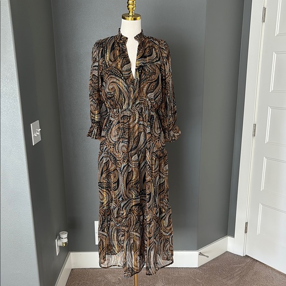 Elan Dresses & Skirts - Elan Elegant Paisley Print Dress